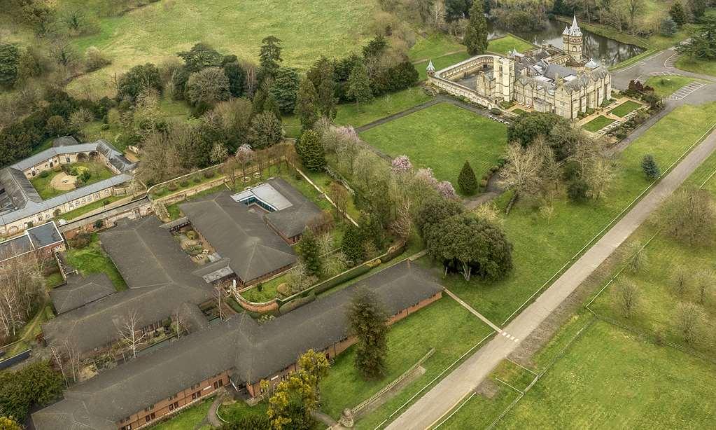 De Vere Horsley Estate East Horsley Exterior foto